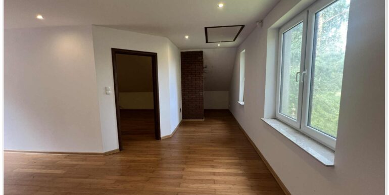 562d83d4-2319-493b-8376-f11672c3b117