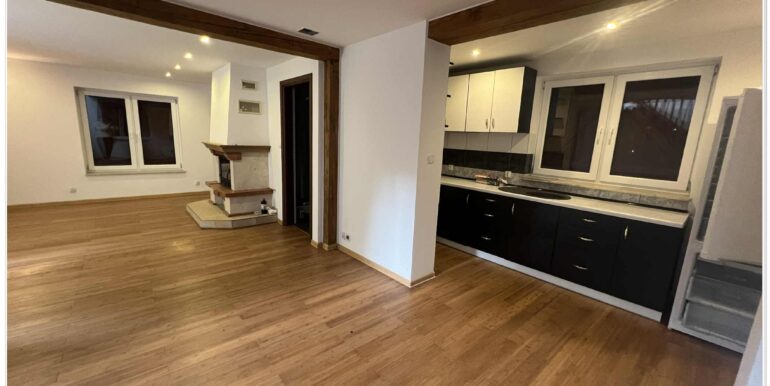 b2135d82-3bad-42de-8b6c-31bc7bcb57e3