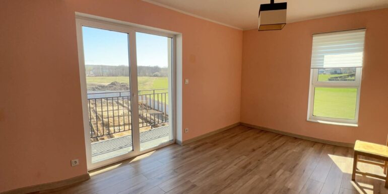 2f86016c-9b8d-4093-a5f9-cba8d4803a0a