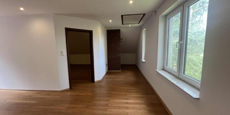 562d83d4-2319-493b-8376-f11672c3b117